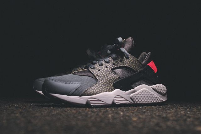 Nike Air Huarache Premium Safari