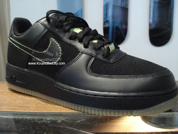 Nike air force 1 black volt on sale