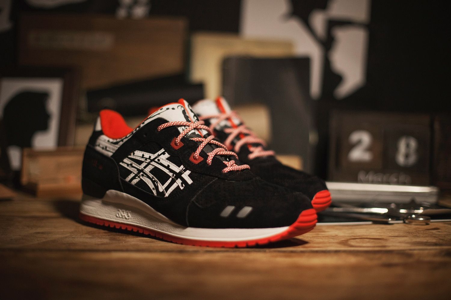 Size 10.0 Titolo x Gel Lyte 3 Papercut