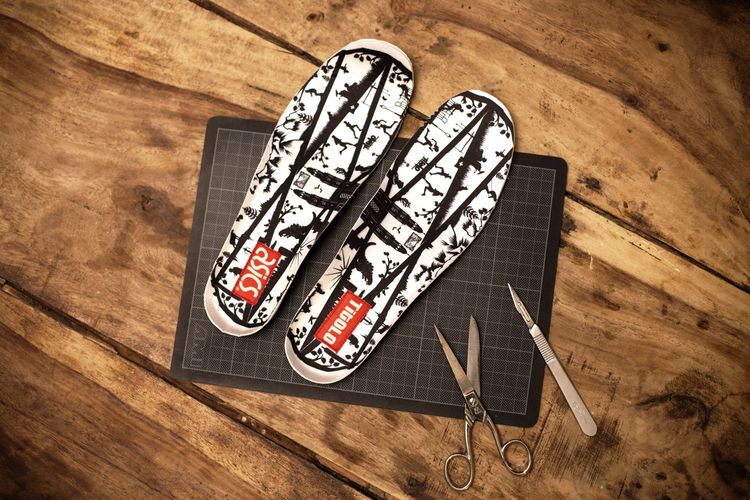 Titolo x ASICS Gel Lyte 3 Papercut