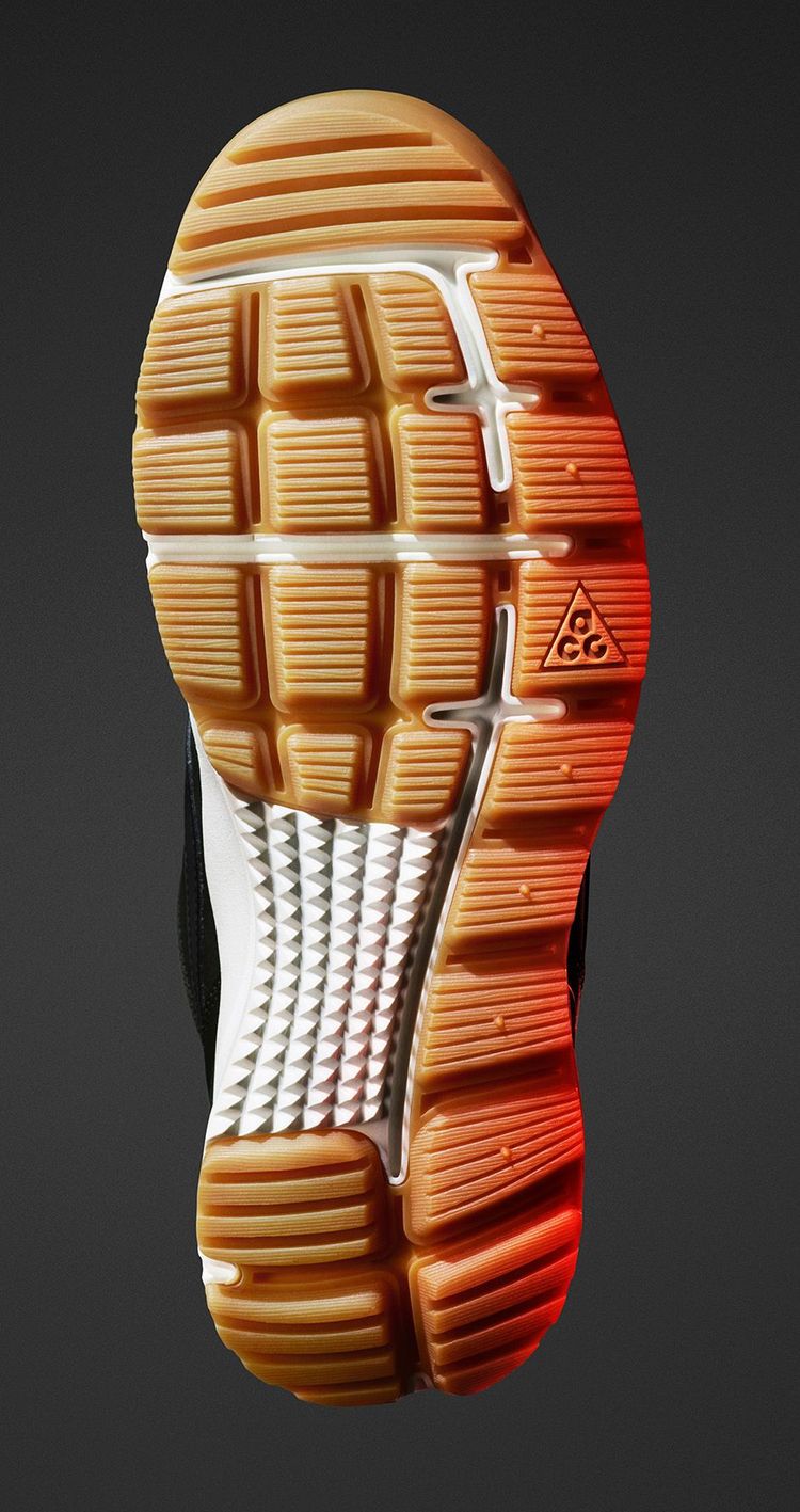 Nike Wmns Acorra SneakerBoot