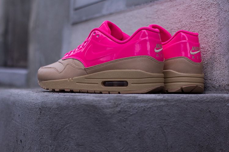Nike Wmns Air Max 1 VT QS Pink Vachetta