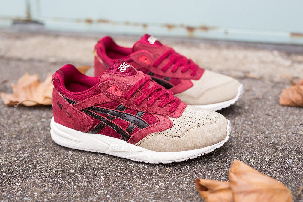Size 10.0 Gel Saga Christmas