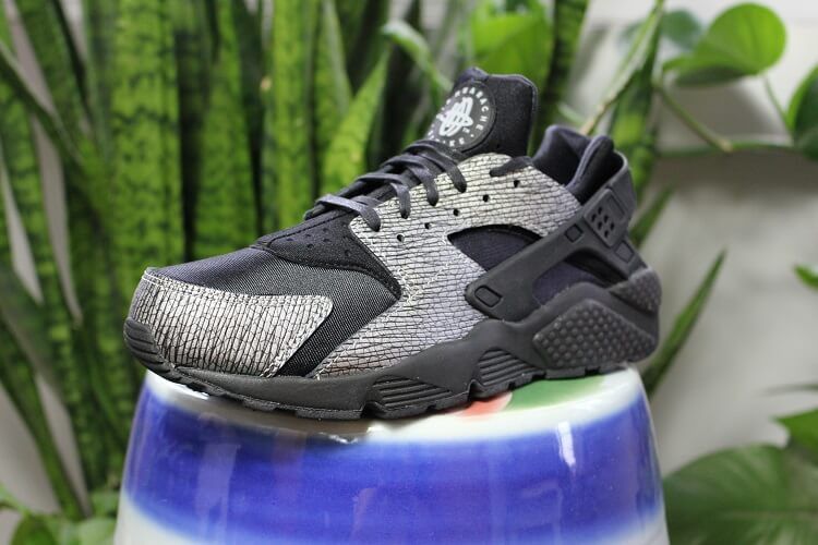 Nike Wmns Air Huarache Black Reptile