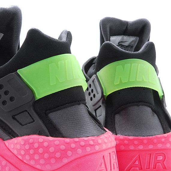 Hyper punch nike huarache top