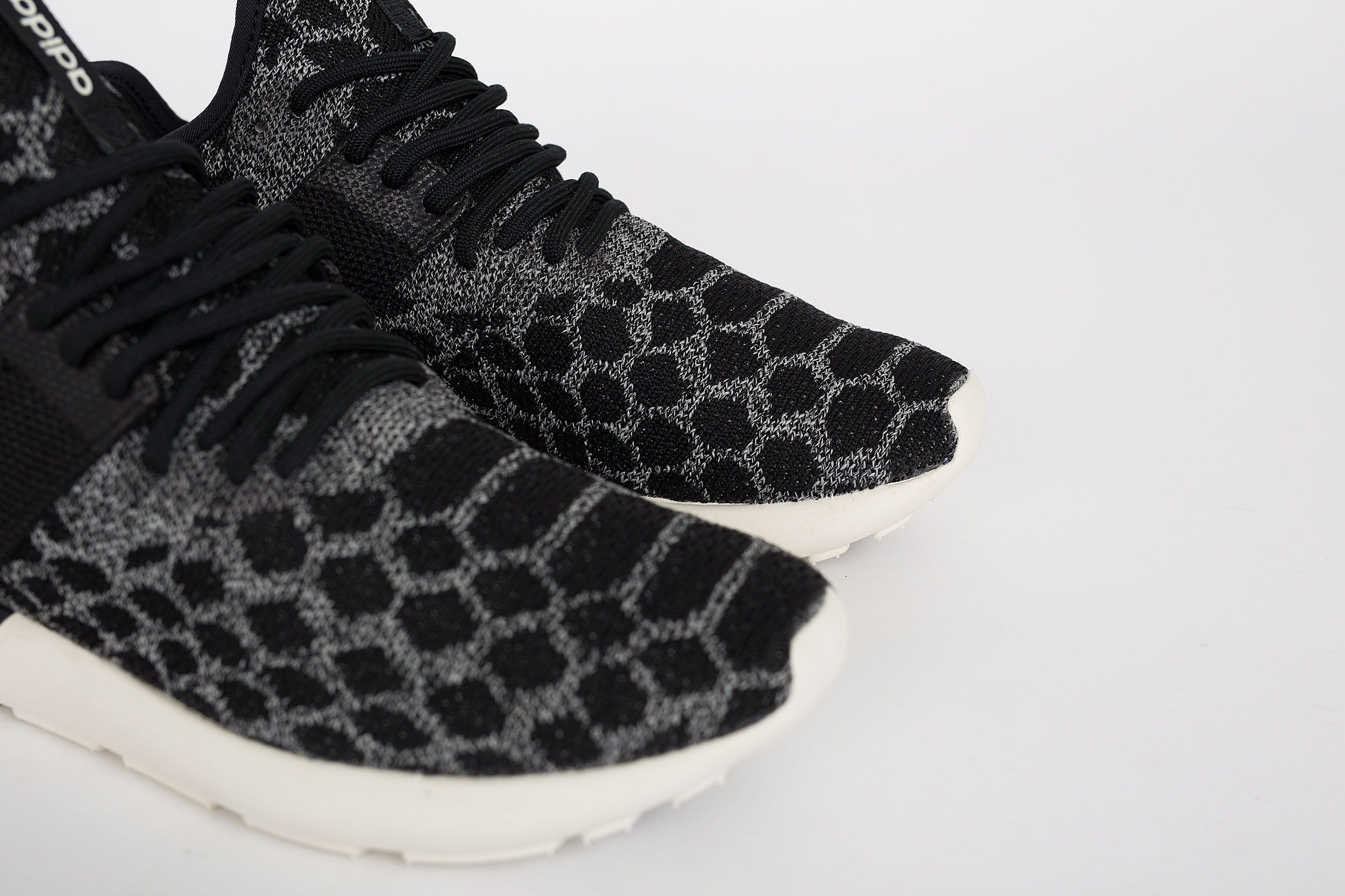 Adidas tubular runner primeknit black shop