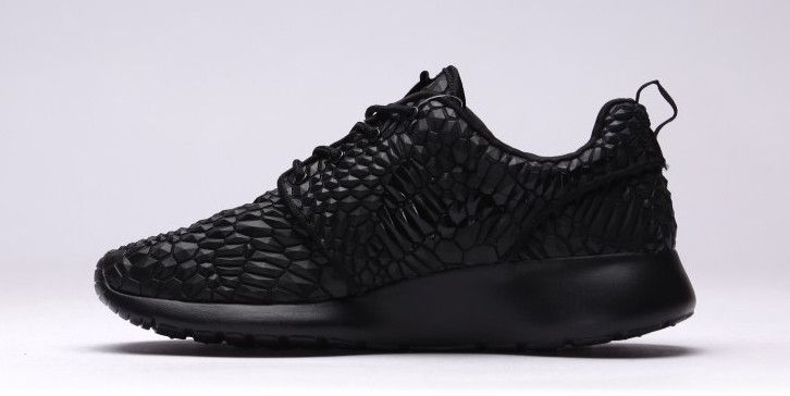 Nike roshe 1 all black clearance