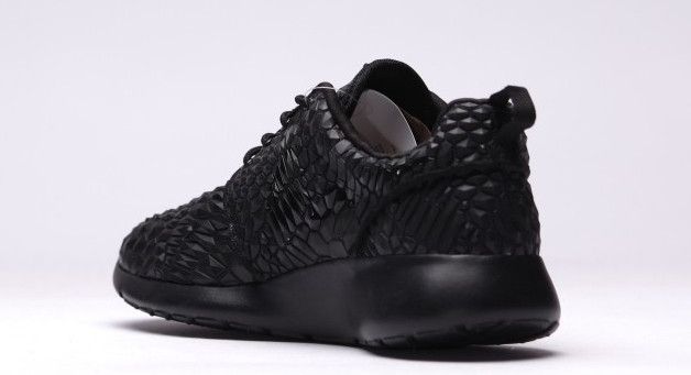 Nike Wmns Roshe One DMB Triple Black