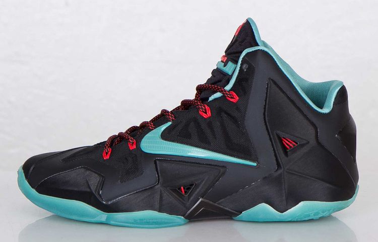 Nike Lebrun 11 Diffused Jade Nike Lebron 11 XI Diffused Jade Black Size 11 Sneakers  main image 4