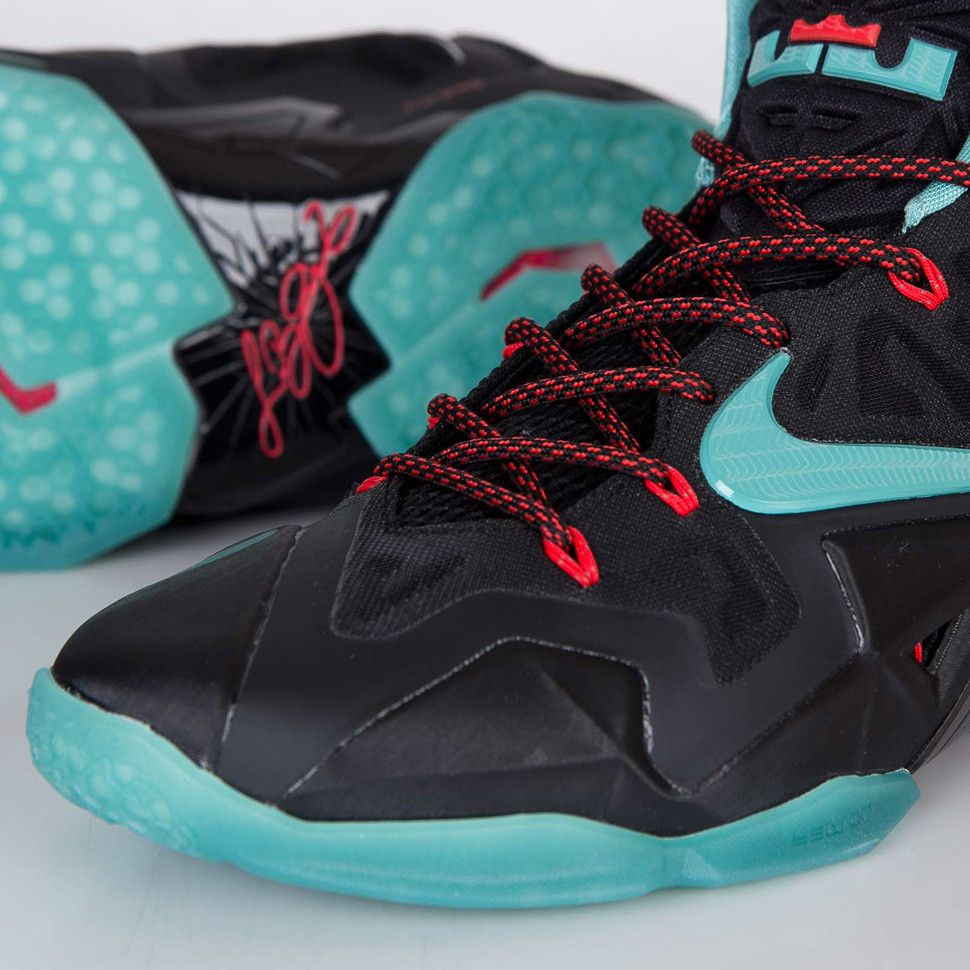 Size 8.0 LeBron 11 Jade