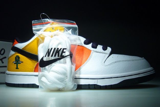 Nike dunk sb raygun store
