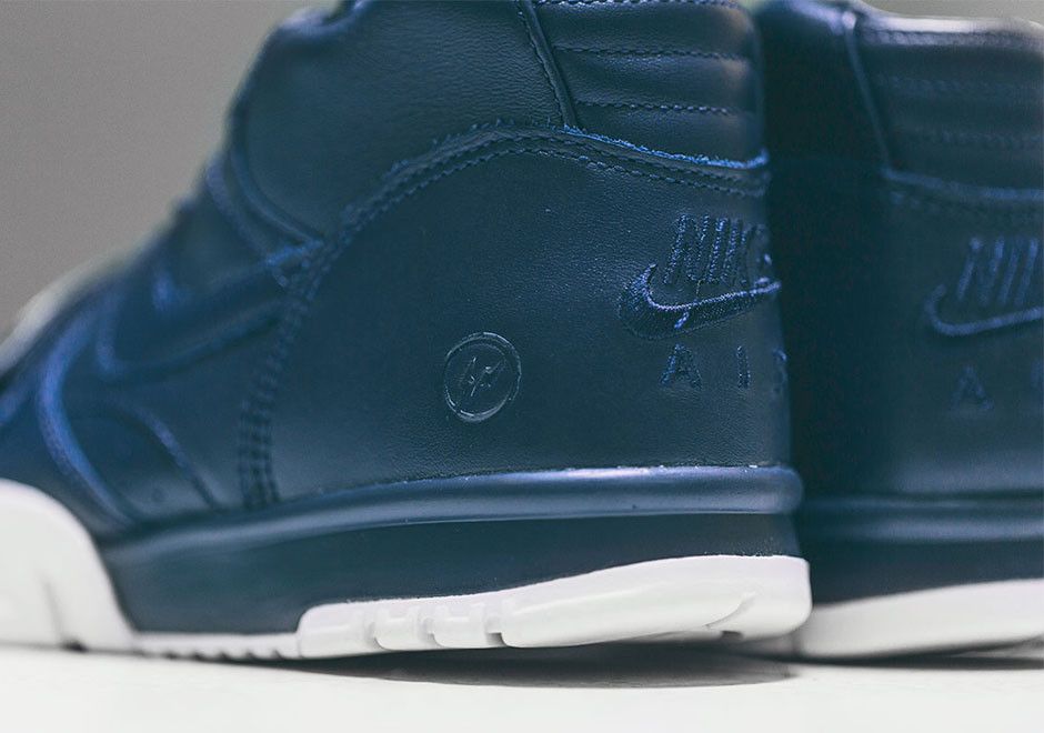 Size 7.5 Fragment Design x Air Trainer 1 Mid SP 'Obsidian'