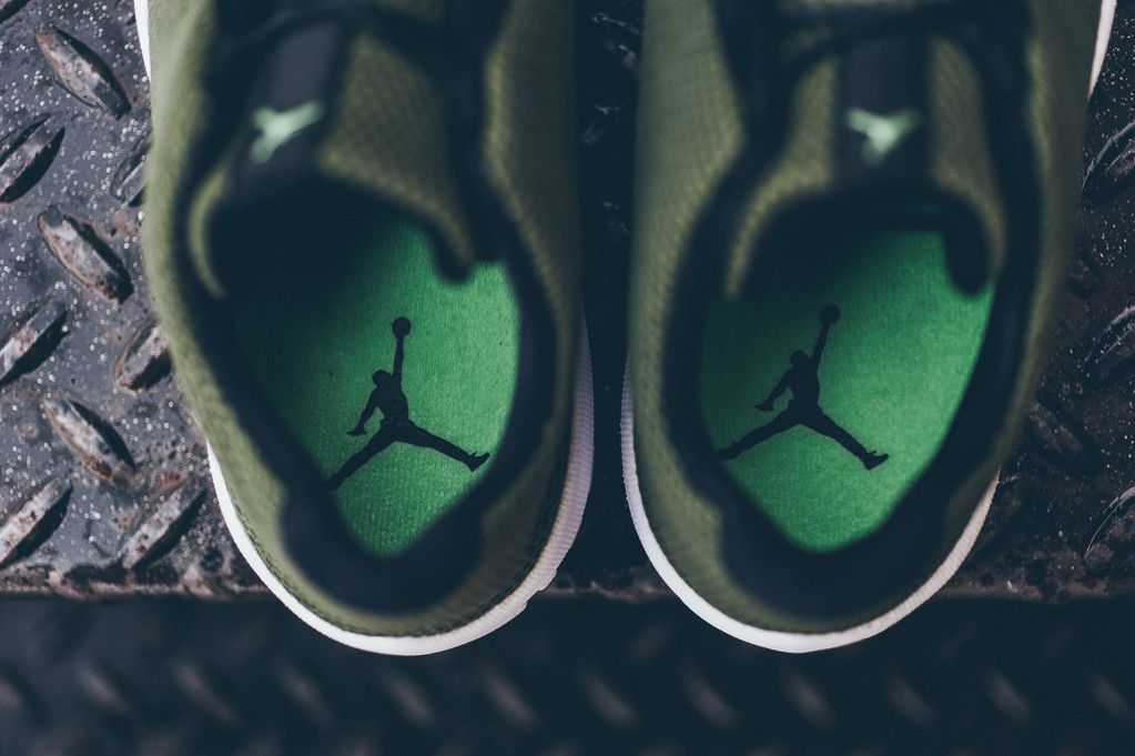 Air jordan future olive green deals