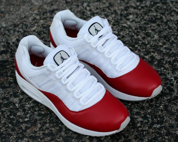 Air Jordan CMFT Viz Air 11 Candy Cane