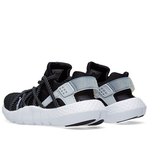 Black huarache nm 2025