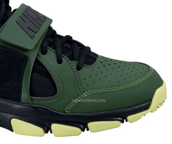 Nike zoom huarache tr mid best sale