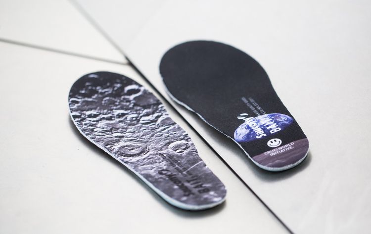 BAIT x Saucony Shadow 5500  Cruel World 6 Giant Leaps