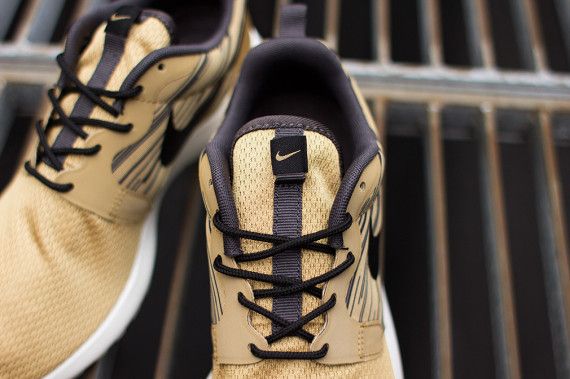 Buy Rosherun Hyperfuse Metallic Gold 636220 701 GOAT