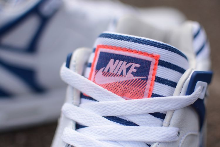 Nike Air Tech Challenge 2 Pinstripe