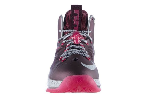 LeBron X SP Crown Jewel Fireberry The Showcase: Nike LeBron X+ Fireberry “Crown Jewel” | NIKE  main image 4