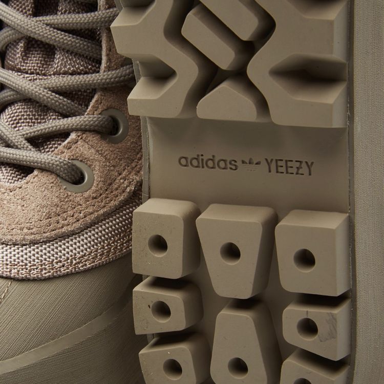 Adidas Wmns Yeezy 950 Boot Moonrock