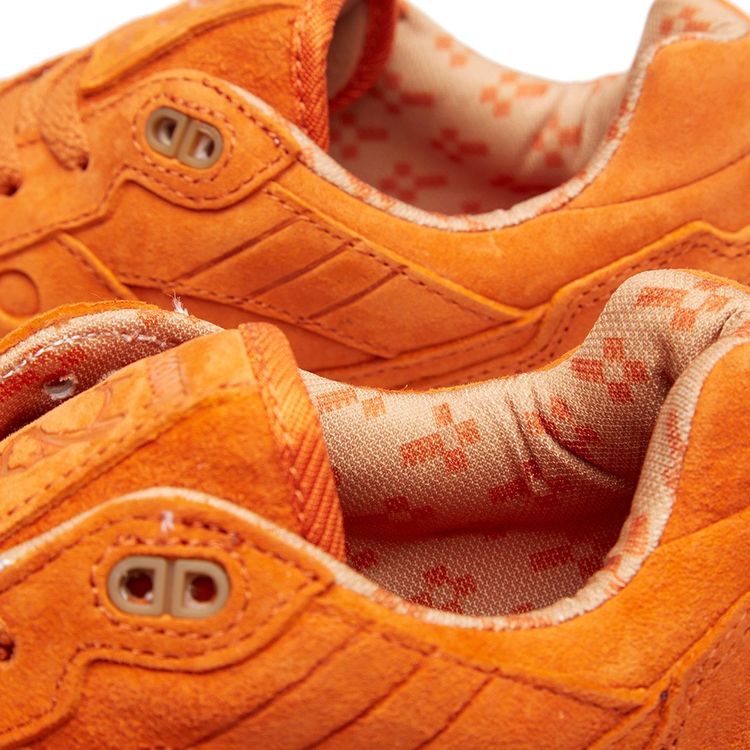 Saucony Play Cloths x Shadow 5000 Strange Fruit