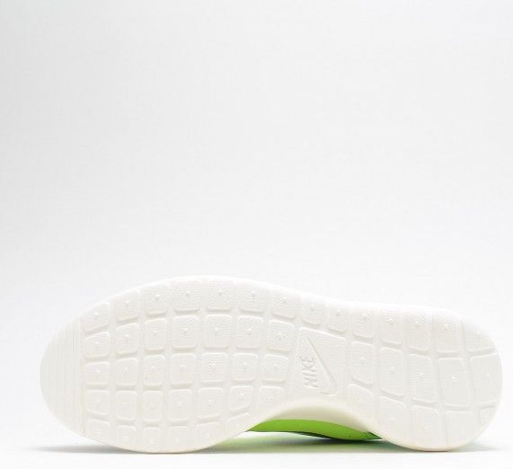 Nike Wmns Rosherun Hyp Prm Qs Magista Pack