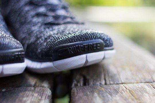 Nike free flyknit chukka black pure platinum cheap