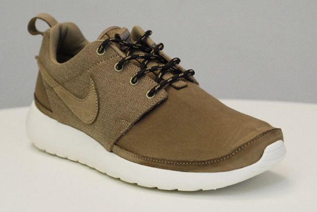 Nike Rosherun Premium Nrg