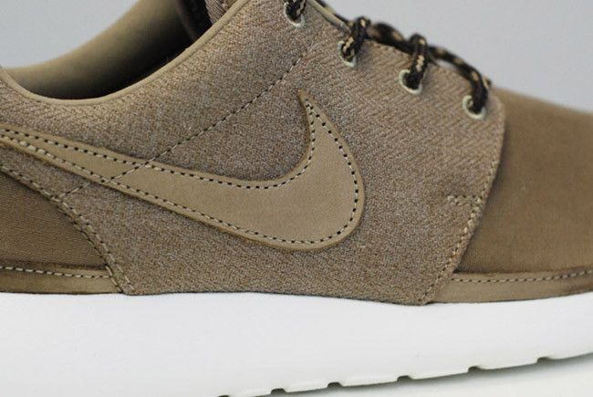 Nike Rosherun Premium Nrg