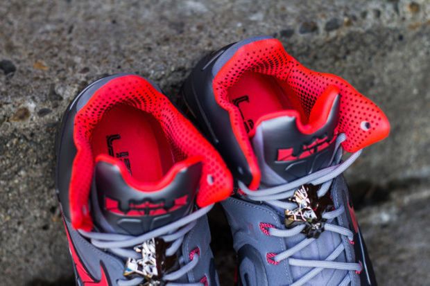 Lebron 11 elite team online