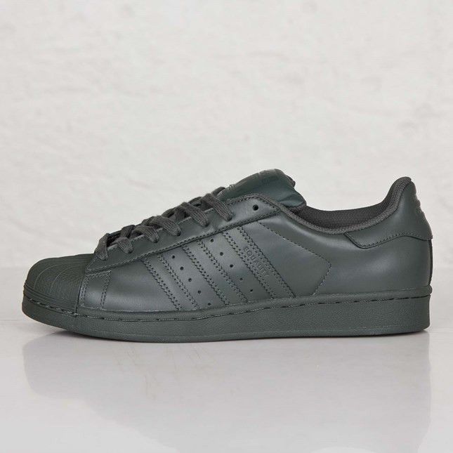 Size 10.0 Superstar Supercolor Pack
