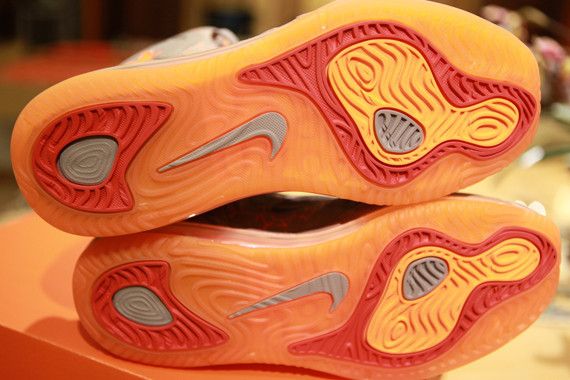 Nike air max 72 team orange hotsell
