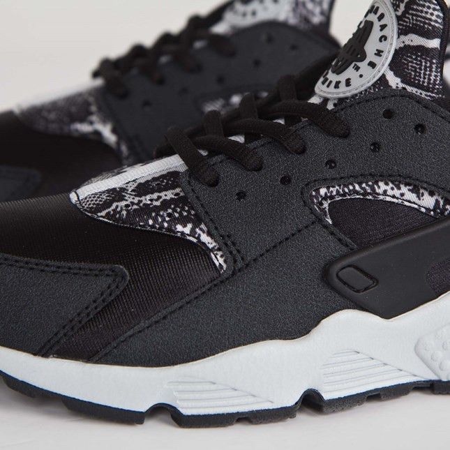 Nike Wmns Air Huarache Run Print Black Pure Platinum