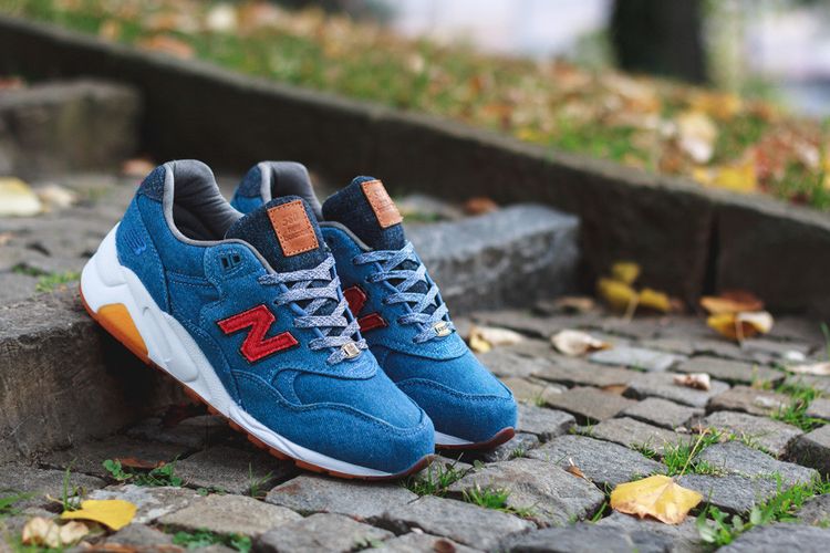 Capsule x New Balance 580 Canadian Tuxedo