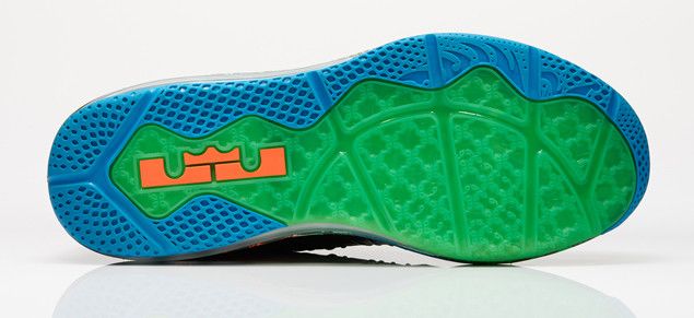 lebron 10 low swamp thing