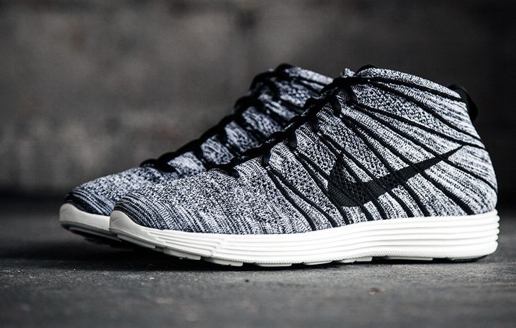 Nike chukka black sale