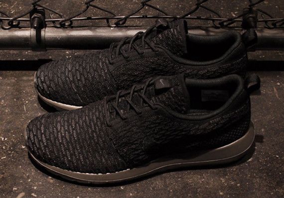 Roshe run flyknit midnight fog top