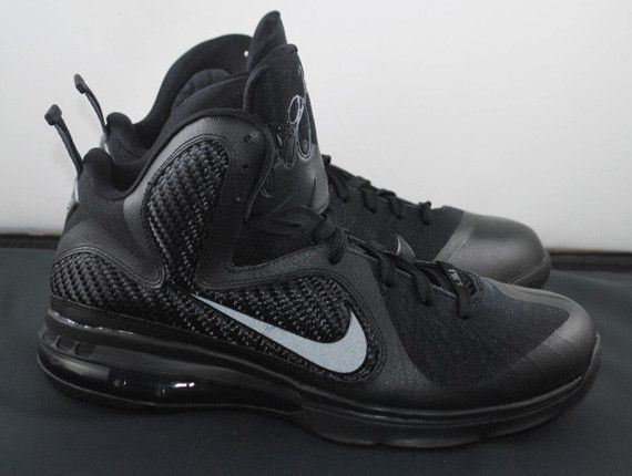 Nike LeBron 9 Blackout