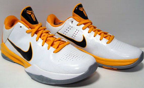 Nike zoom Kobe 5 ホワイト/ゴールド シューズ Nike Zoom Kobe 5 x Off-White | eBay