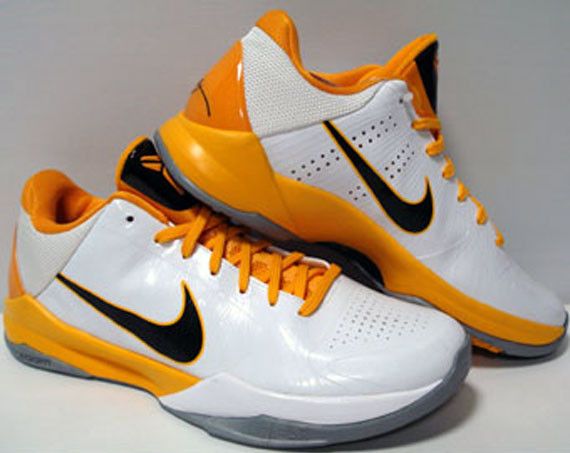 Nike zoom Kobe 5 ホワイト/ゴールド シューズ 楽天市場】【 NIKE ZOOM KOBE 5 PROTRO 'BIG STAGE' / WHITE