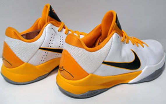 Buy Nike Zoom Kobe 5 'White Del Sol' - 386429 104 | GOAT