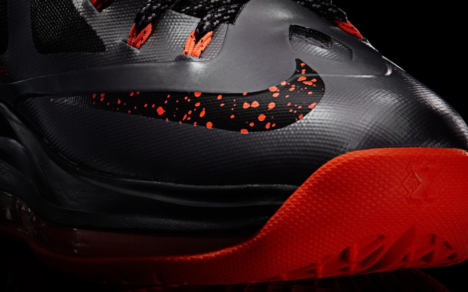 Size 10.0 LeBron 10 Lava