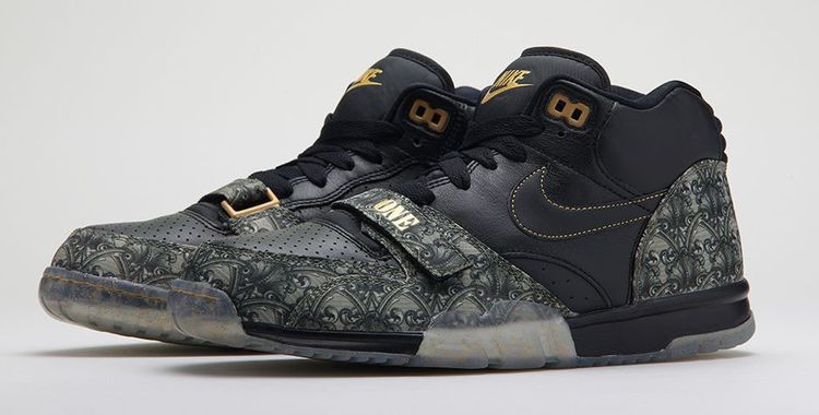 Buy Nike Air Trainer 1 Mid Prm Qs  display picture 1