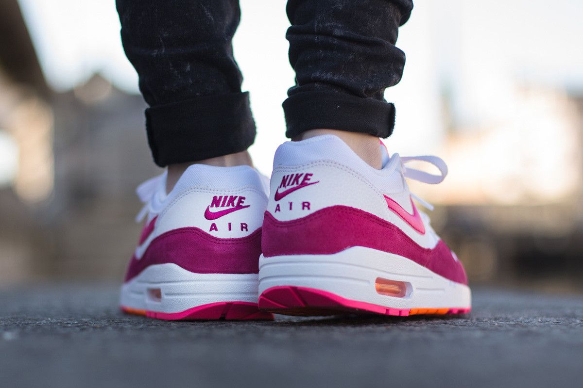 Buy Wmns Air Max 1 Essential Fireberry 599820 112 GOAT