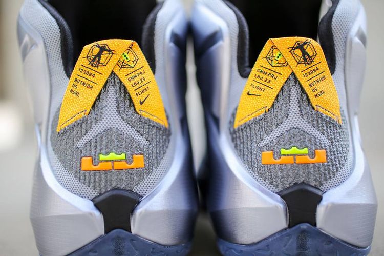 Nike LeBron 12 Flight