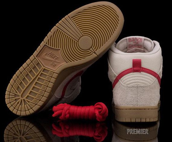 Nike Dunk High Pro SB Birch Hyper Red