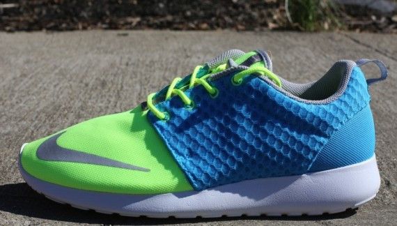 Nike Rosherun FB Current Blue