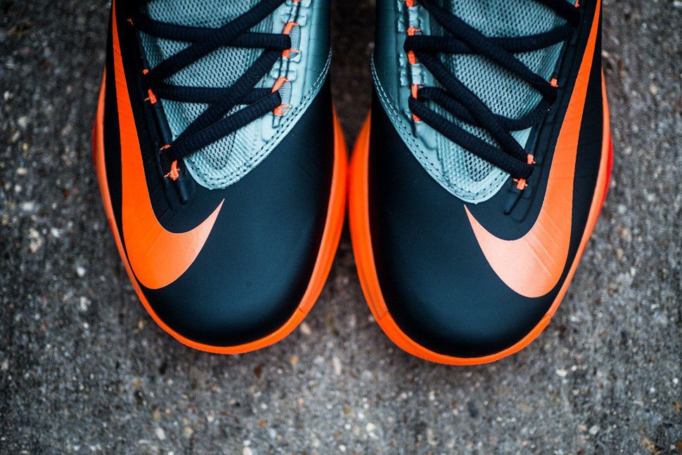 Kd 6 black and orange deals