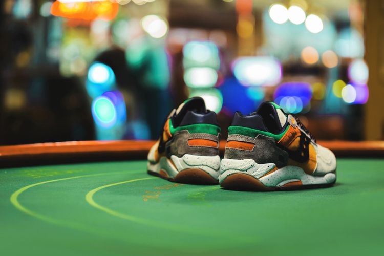 Saucony Feature x G9 Shadow 5 The Pumpkin